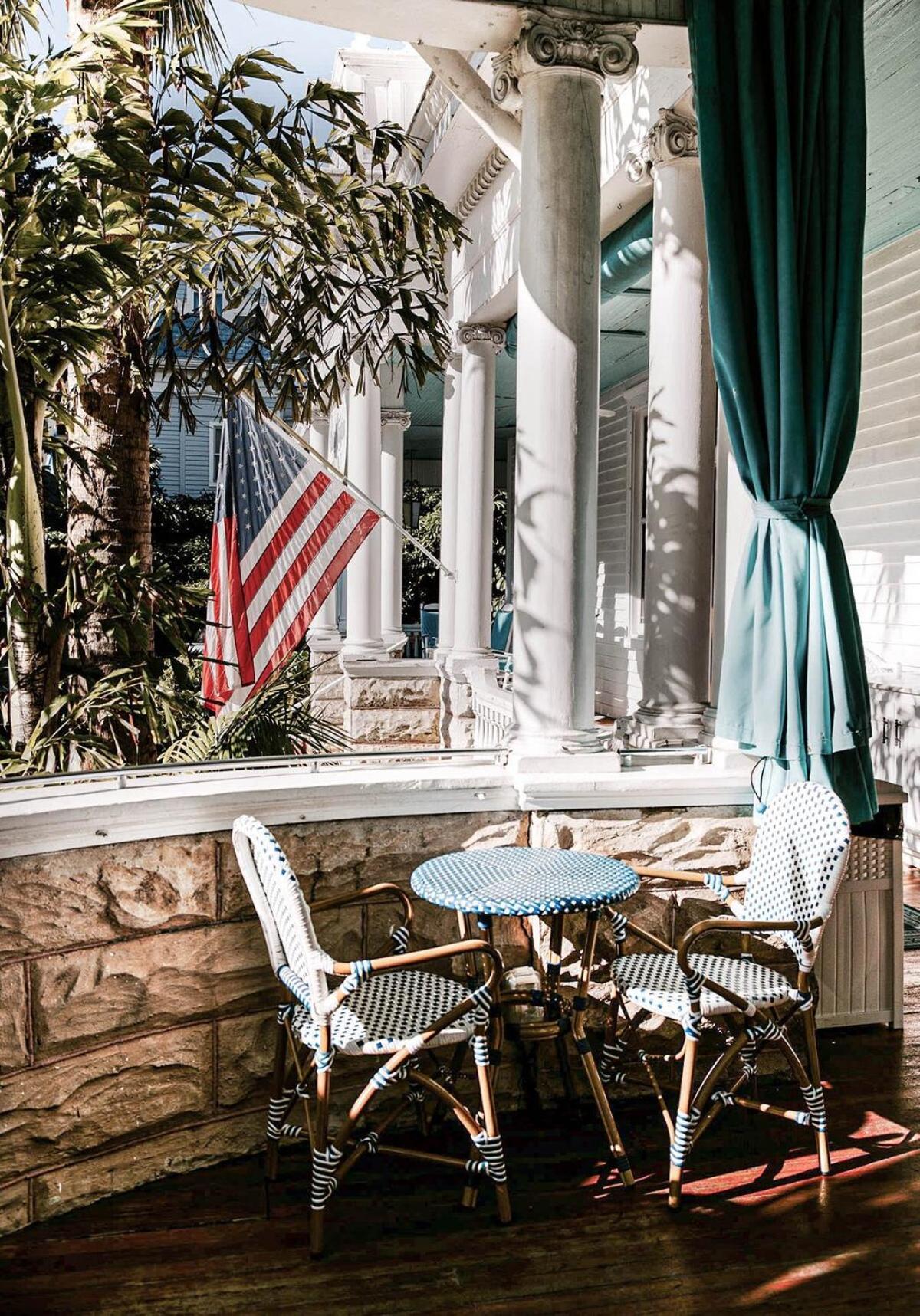 Classic King With Balcony At Curry Mansion Кі-Вест Екстер'єр фото